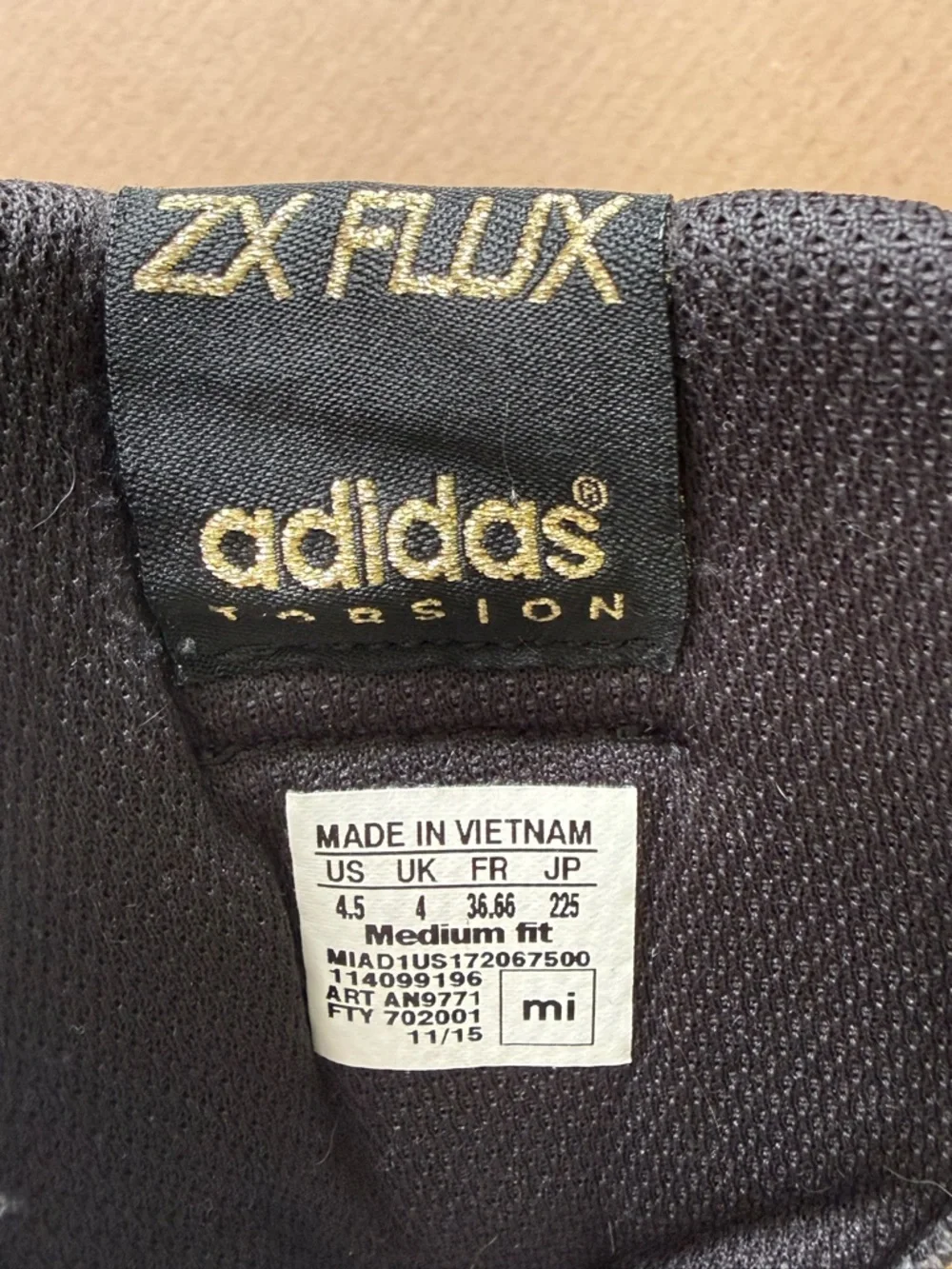 Adidas ZX Flux Star Wars Gold Detail Sneakers Youth 4.5Y Women 7